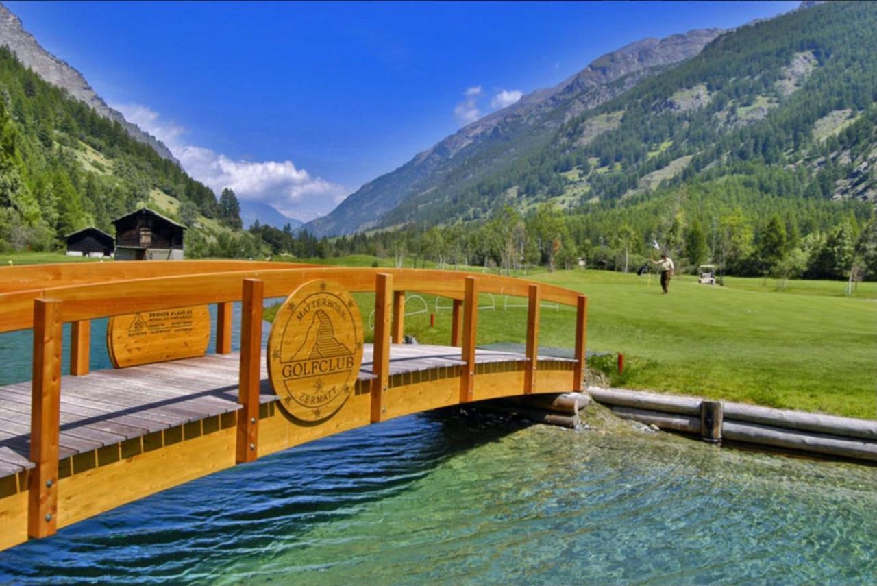 Moderne Dachwohnung Naehe Zermatt Mit Balkon 塔什 外观 照片