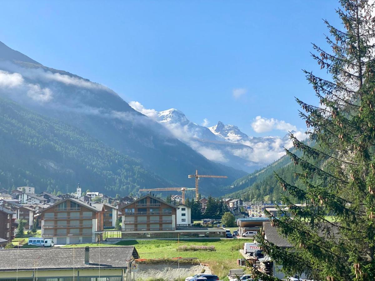 Moderne Dachwohnung Naehe Zermatt Mit Balkon 塔什 外观 照片