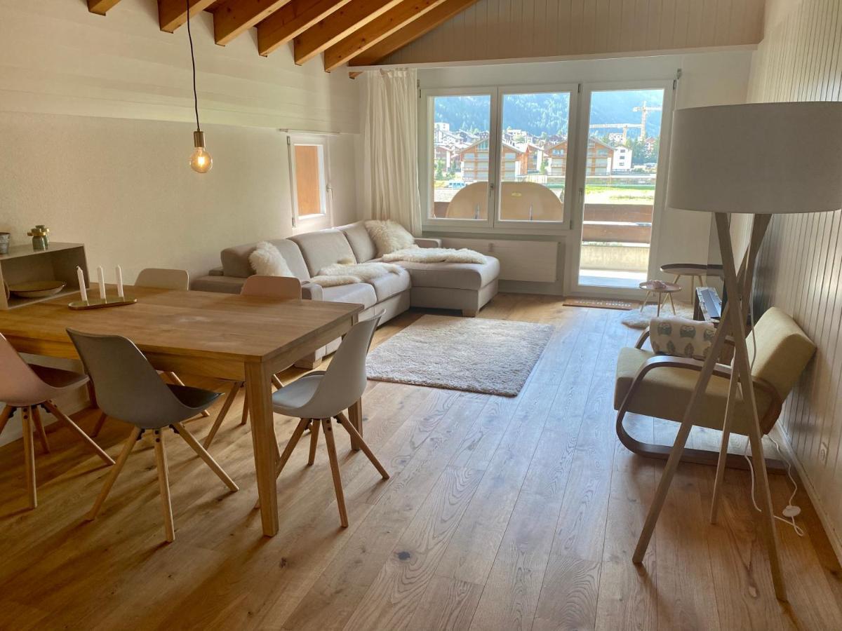 Moderne Dachwohnung Naehe Zermatt Mit Balkon 塔什 外观 照片