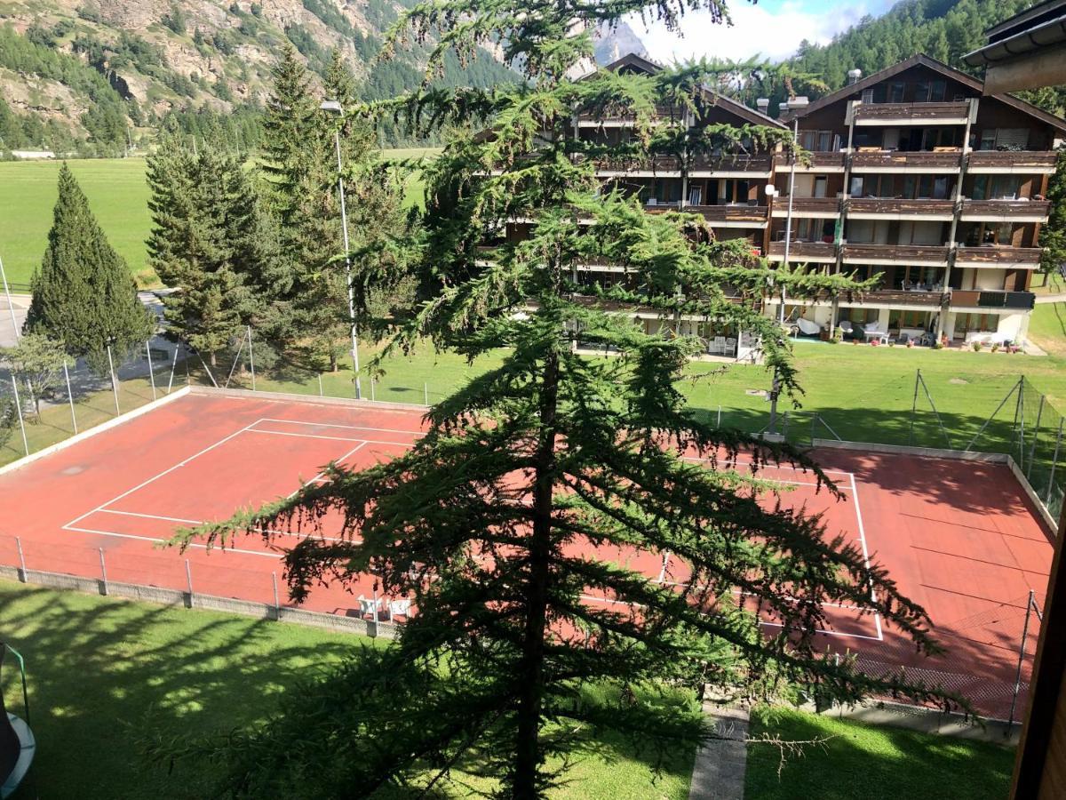 Moderne Dachwohnung Naehe Zermatt Mit Balkon 塔什 外观 照片